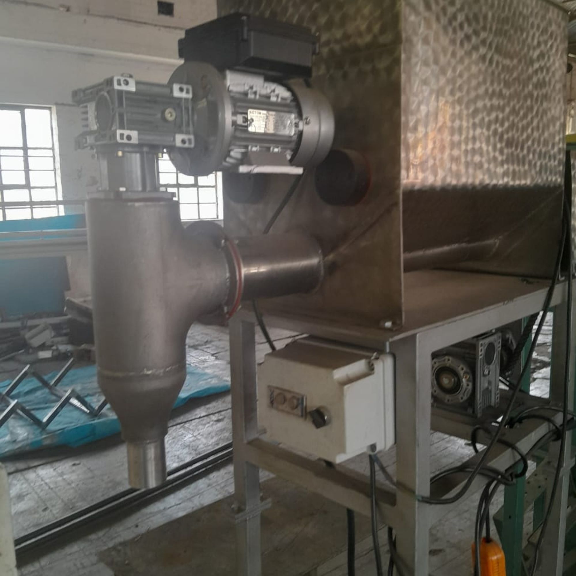 Stainless steel mango atchar processing machine with motor and hopper