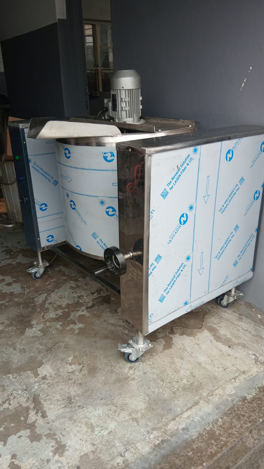 Tilting Jacketed Mixing Tank